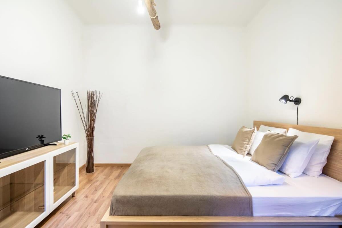 Convenient Apartment At Gastro Driven Location Budapest Eksteriør bilde