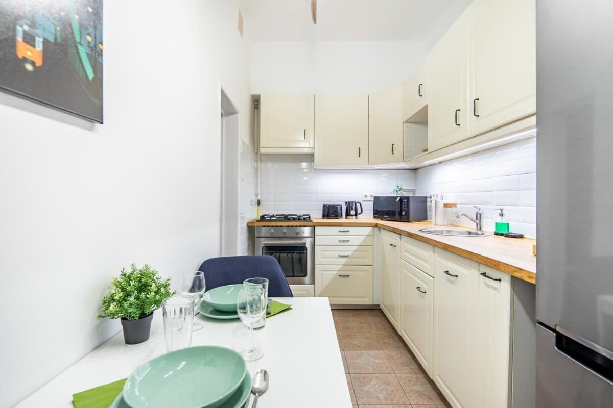 Convenient Apartment At Gastro Driven Location Budapest Eksteriør bilde